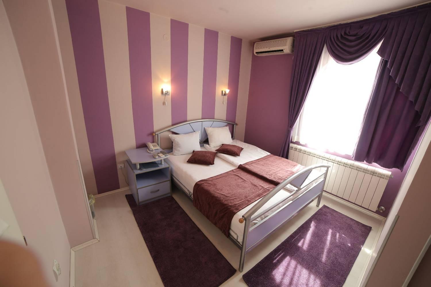Hotel Zeneva Kragujevac Esterno foto