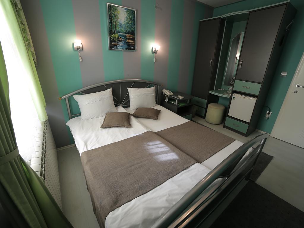 Hotel Zeneva Kragujevac Camera foto