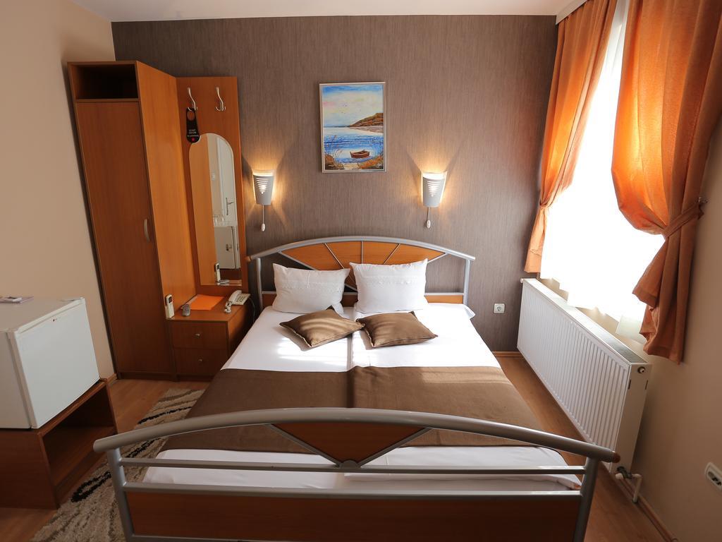 Hotel Zeneva Kragujevac Camera foto