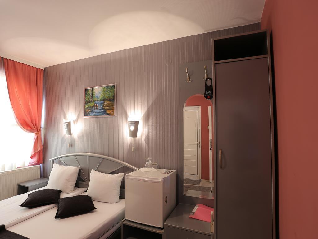 Hotel Zeneva Kragujevac Camera foto