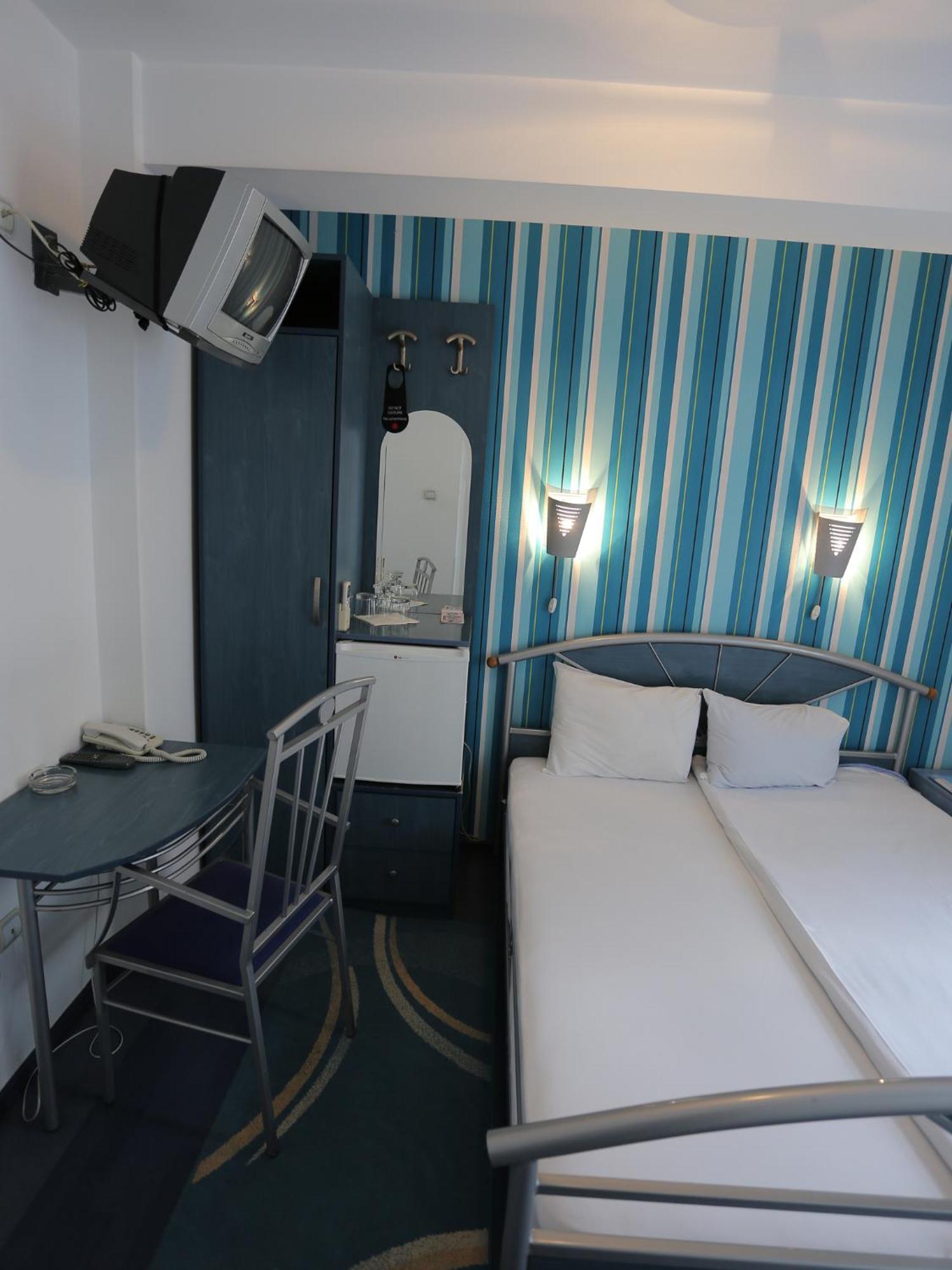 Hotel Zeneva Kragujevac Esterno foto