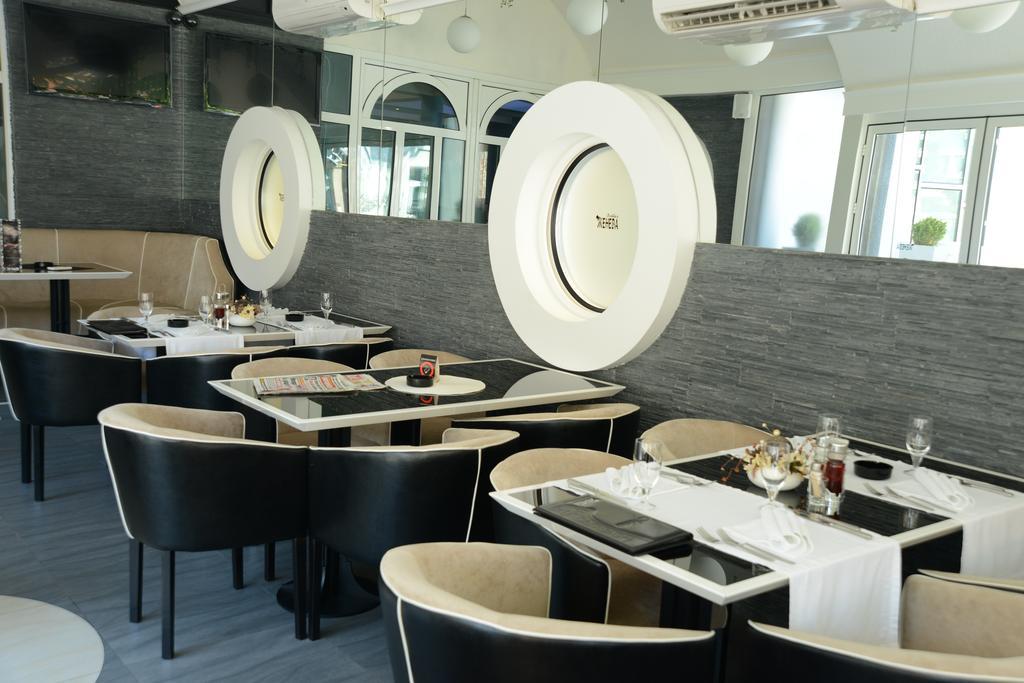 Hotel Zeneva Kragujevac Esterno foto