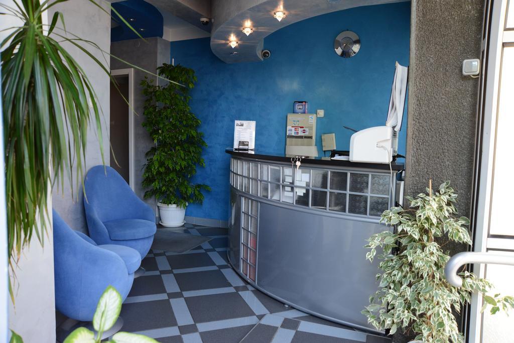Hotel Zeneva Kragujevac Esterno foto